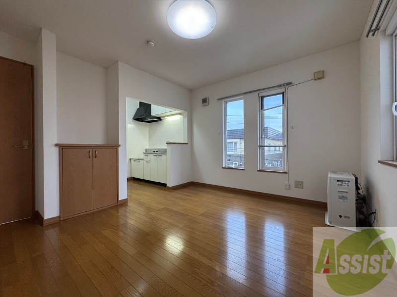 居室・リビング　広くてキレイなお部屋が広がっていて、充実した生活が送れそう。