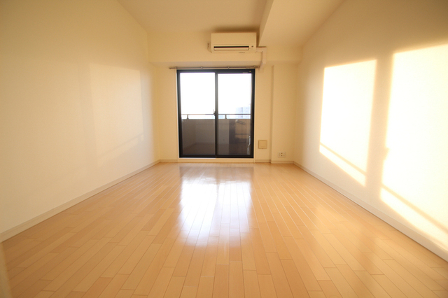 居室・リビング　※別室の参考写真の為、現況優先です。