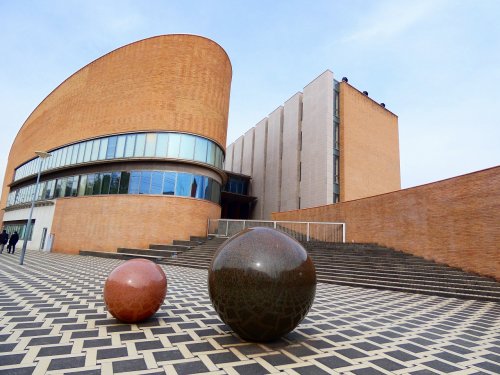 大学・短大　洗足学園音楽大学（大学・短大）まで1089m