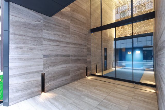 エントランス　エントランス