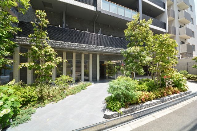 エントランス　グランルージュ谷町六町目　エントランス