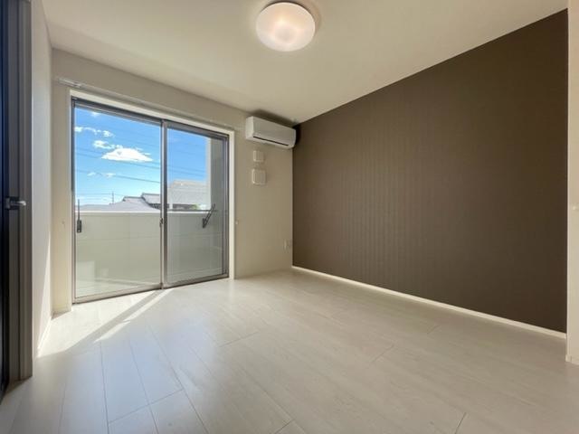 居室・リビング　同施工のイメージとなります。