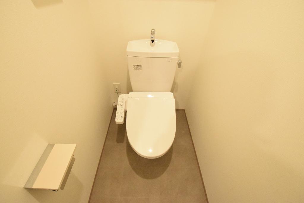 トイレ　シャワー付トイレ