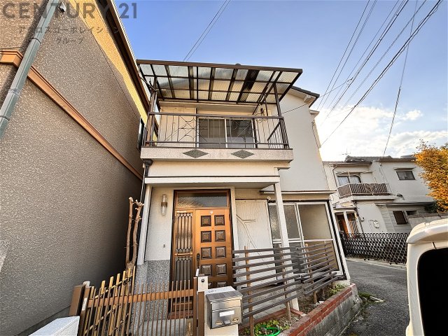 建物外観　モニタ付きインターホンついてます