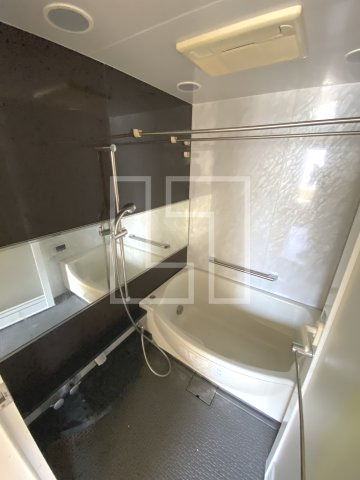 バス・シャワールーム　アルグラッド ザ・タワー心斎橋　バスルーム