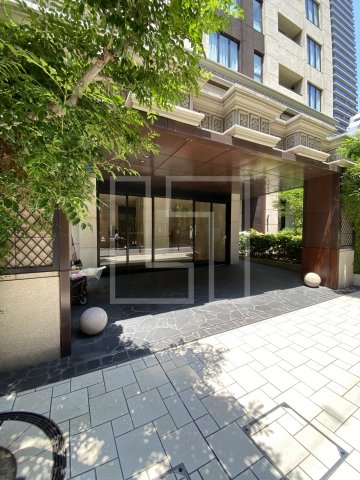 エントランス　アルグラッド ザ・タワー心斎橋　エントランス