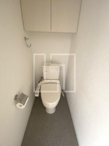 トイレ　アルグラッド ザ・タワー心斎橋　温水洗浄便座