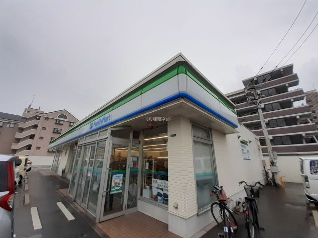 コンビニ　ファミリーマート 糸島波多江駅北１丁目店（コンビニ）まで371m