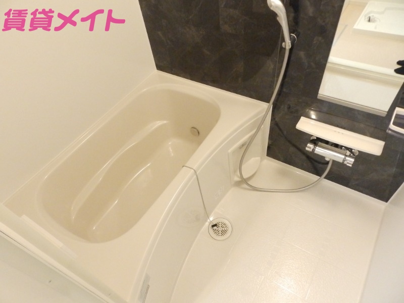 バス・シャワールーム　反転タイプ参考写真