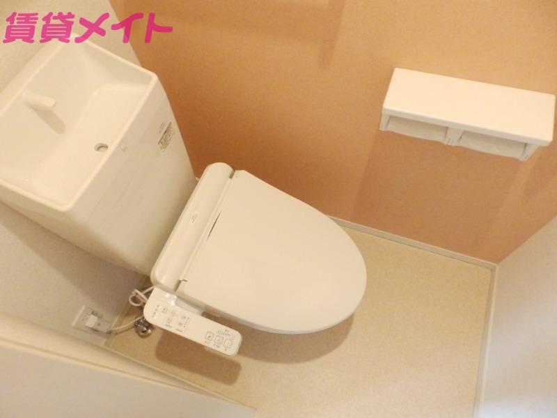 トイレ　反転タイプ参考写真