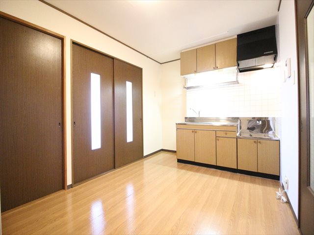 居室・リビング　ＤＫ７帖・キッチン（写真は301）