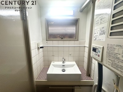 洗面設備　独立洗面台付きでおすすめです！