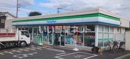 コンビニ　ファミリーマートふじみ野二丁目店（コンビニ）まで621m