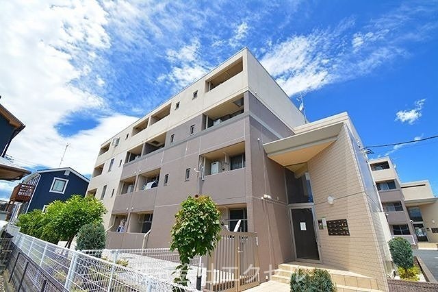 建物外観　安心のオートロック完備のマンション。