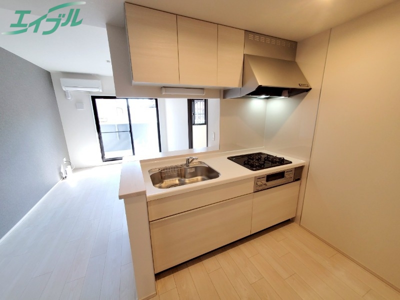 キッチン　同タイプ部屋写真です。