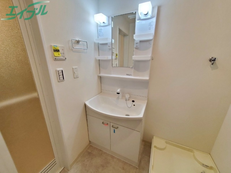 洗面設備　同タイプ部屋写真です。