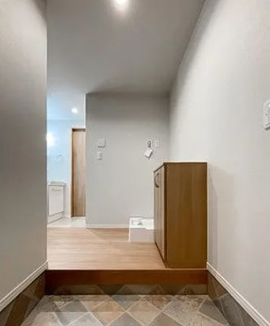 玄関　同仕様参考写真です