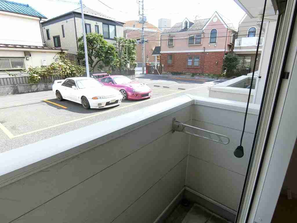バルコニー　各部屋個別の独立バルコニー