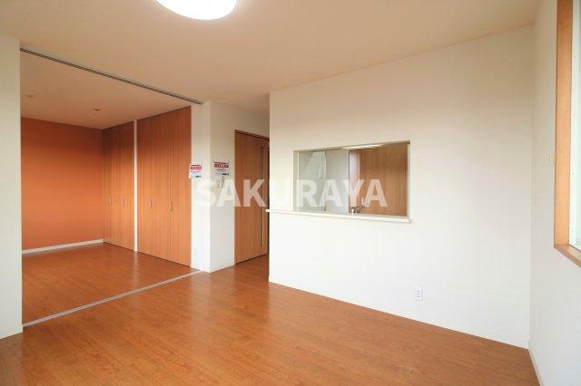 居室・リビング　現況と異なる場合がございます。