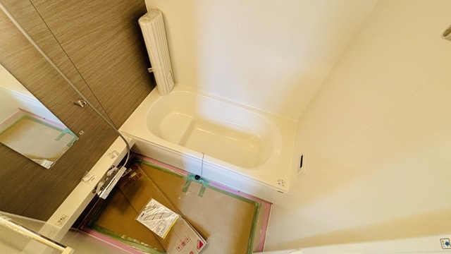 建物外観　敷地内屋外シャワー・庭付き住戸１部あり・ベンチあり♪