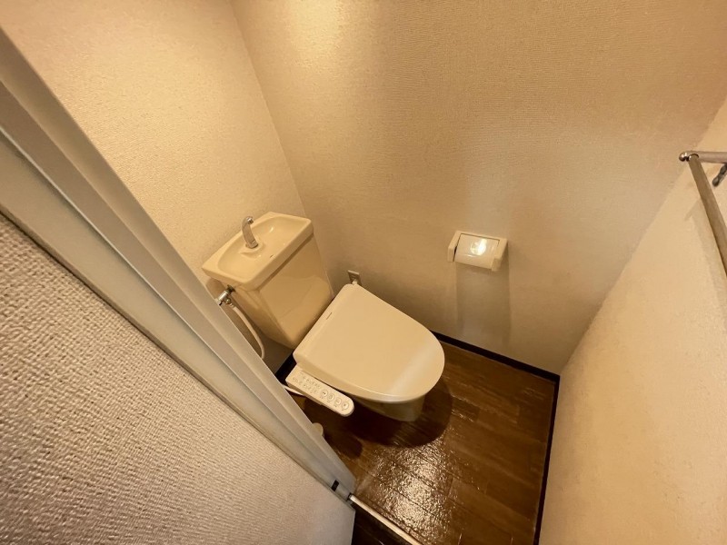 トイレ　トイレ