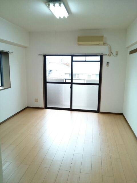 居室・リビング　居室