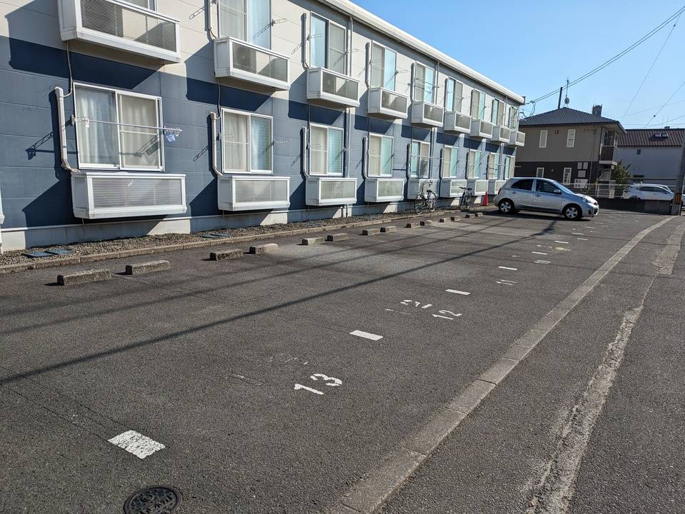 駐車場　駐車場