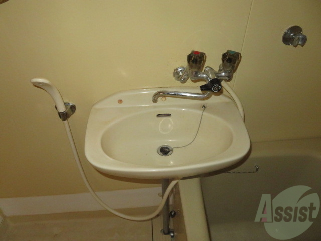 洗面設備　洗面台はこちら。朝の身支度はここでばっちり。