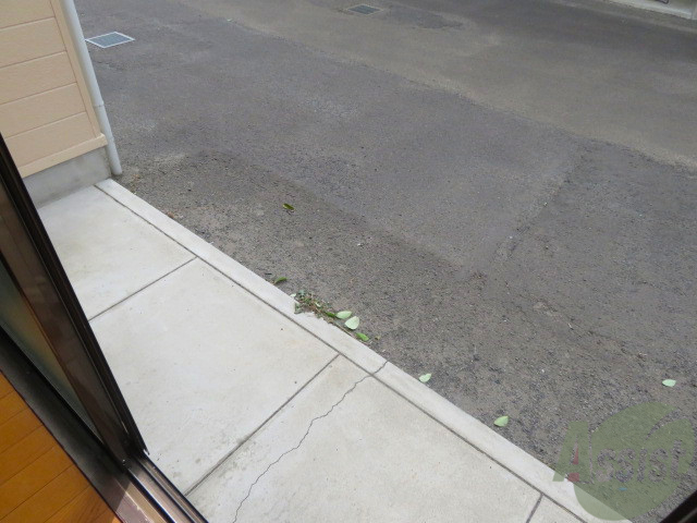 バルコニー　バルコニーは洗濯物を干すスペースがあります。