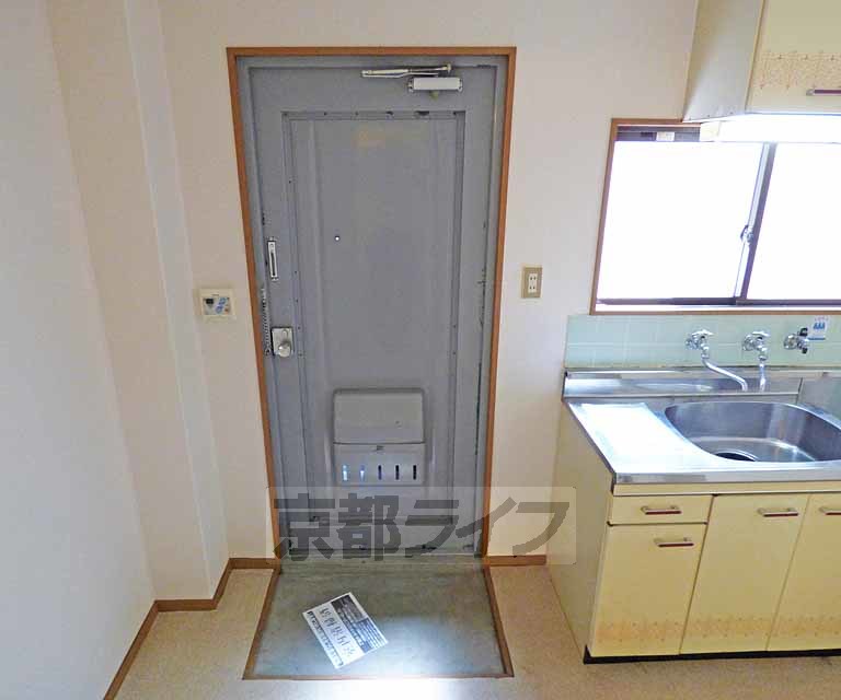 玄関　玄関です。