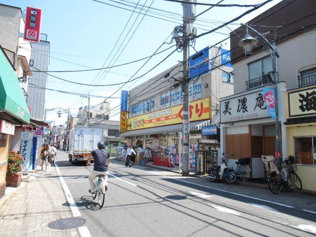 コンビニ　セブンイレブン（コンビニ）まで50m