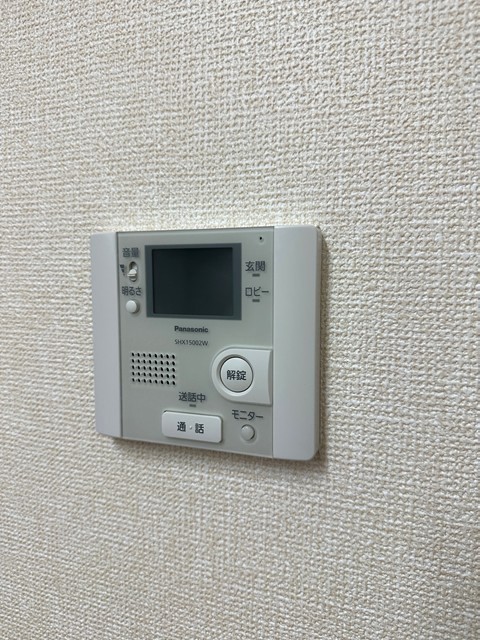 セキュリティ　防犯対策に有効なカメラ付きインターホン！突然の来客にもバッチ