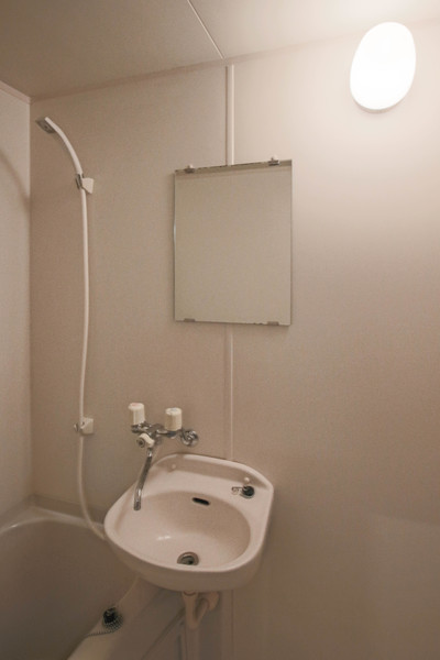 洗面設備　同じ建物の別のお部屋