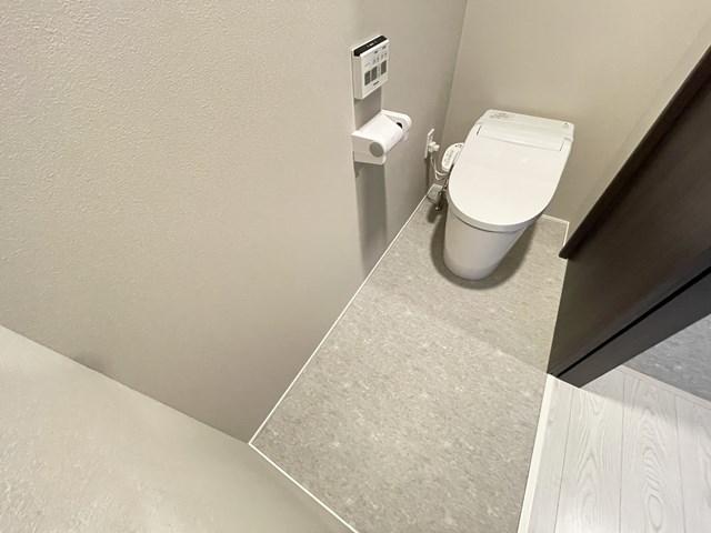 トイレ　トイレ