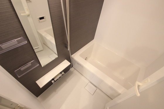 バス・シャワールーム　※別部屋の写真です