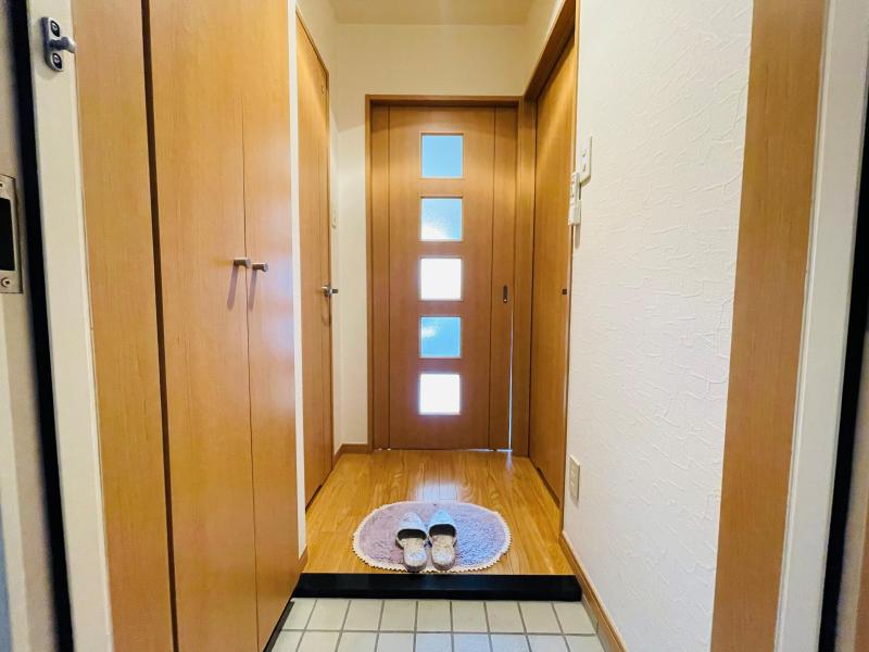 玄関　同タイプ・参考写真
