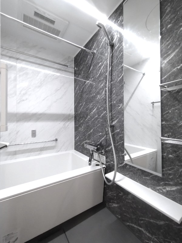 バス・シャワールーム　風呂