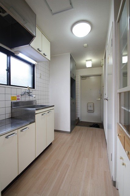 その他部屋・スペース　同物件別号室のものです。　家具はイメージです