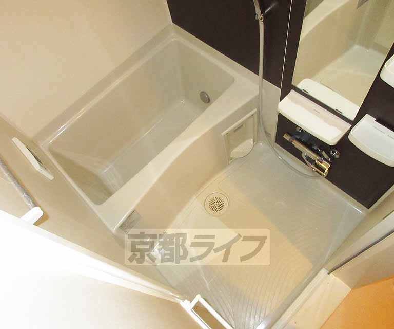 バス・シャワールーム　綺麗なお風呂です・