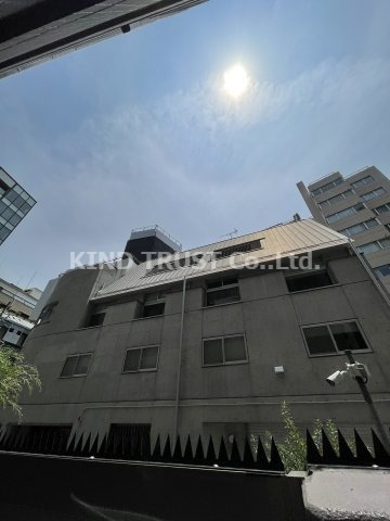 眺望　ゆったりとスペースのある洗面所