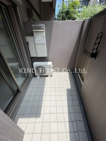 バルコニー　開放的で明るい空間を演出してくれるバルコニーです