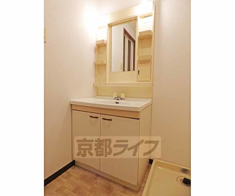 洗面設備　洗面台です。