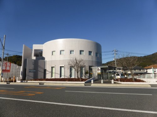 銀行　萩山口信用金庫　御堀支店（銀行）まで446m