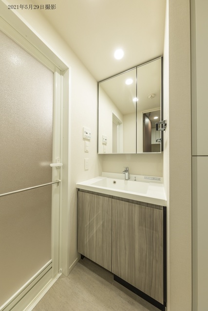 洗面設備　※写真は同タイプ住戸です。