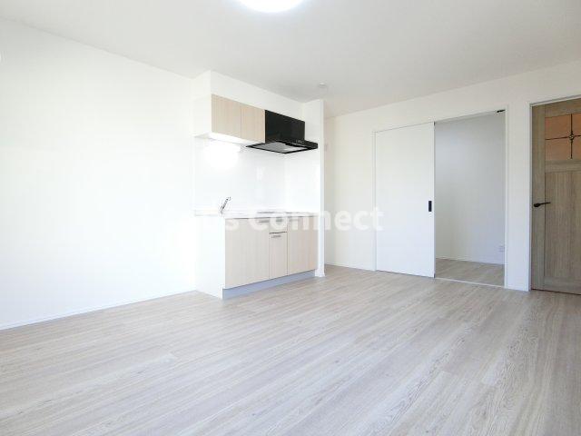 その他部屋・スペース　１０．７帖のＬＤＫ。