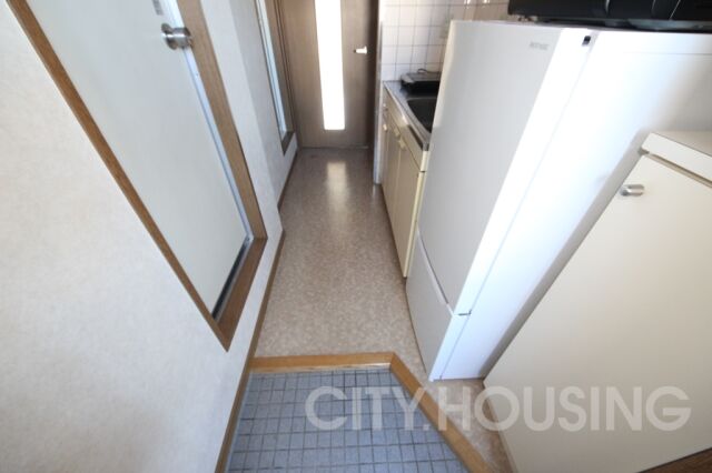 玄関　※同タイプ部屋の写真です。