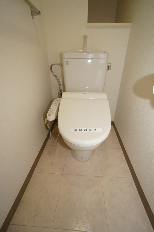 トイレ　※他の号室写真になります。