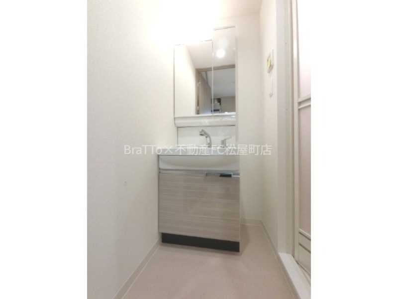 洗面設備　脱衣場