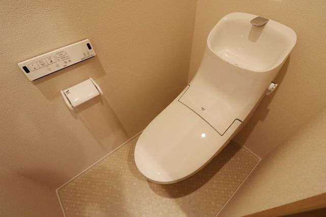 トイレ　※別部屋参考写真