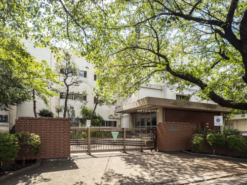 中学校　緑町中学校（中学校）まで820m